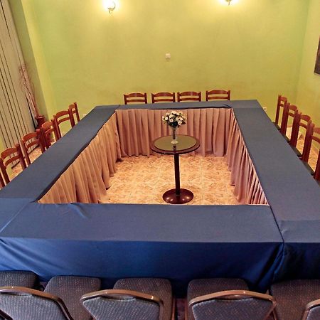 Hotel Regency Korce Ngoại thất bức ảnh