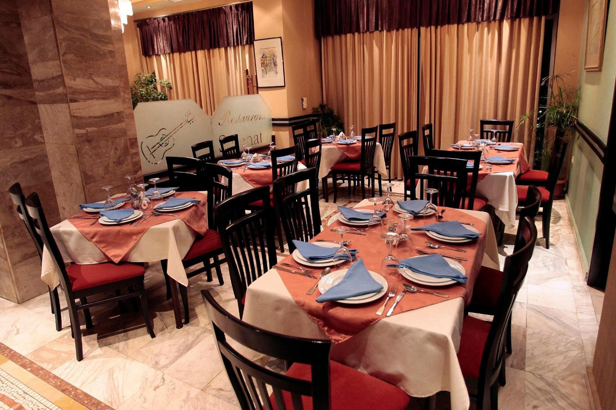 Hotel Regency Korce Ngoại thất bức ảnh