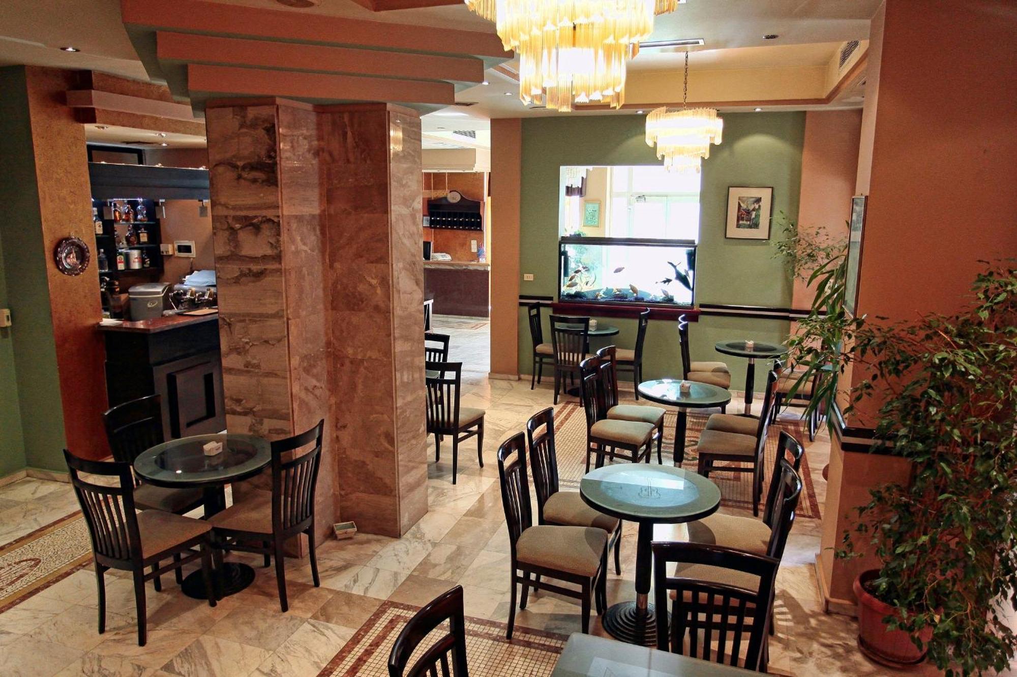 Hotel Regency Korce Ngoại thất bức ảnh