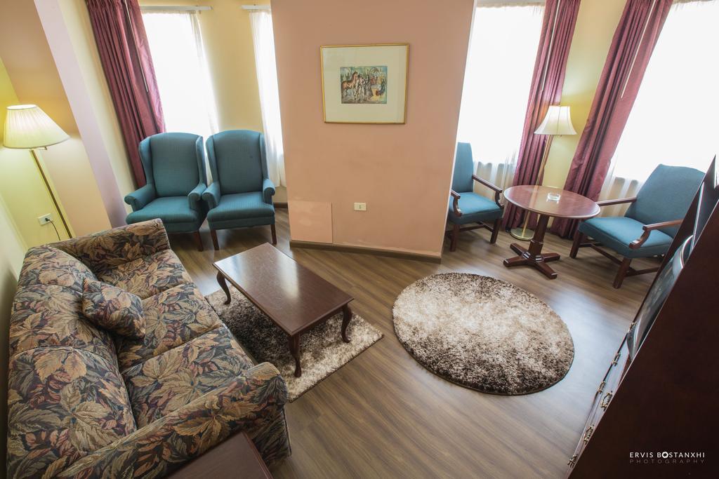 Hotel Regency Korce Ngoại thất bức ảnh
